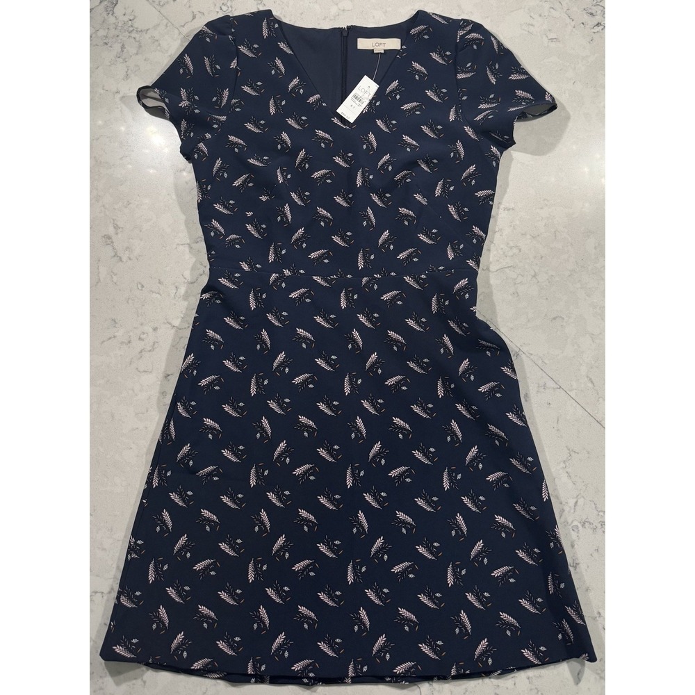 NWT LOFT Fit Flare Dress Womens 6T Navy Blue Feather Leaf Print V Neck Pockets